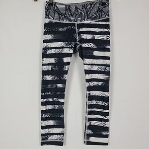 Lululemon Women's Black White Tropical Stripes Leggings 22" Inseam Size 4